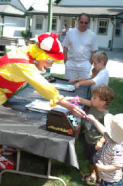Sonshine the Clown Interacting with Kids